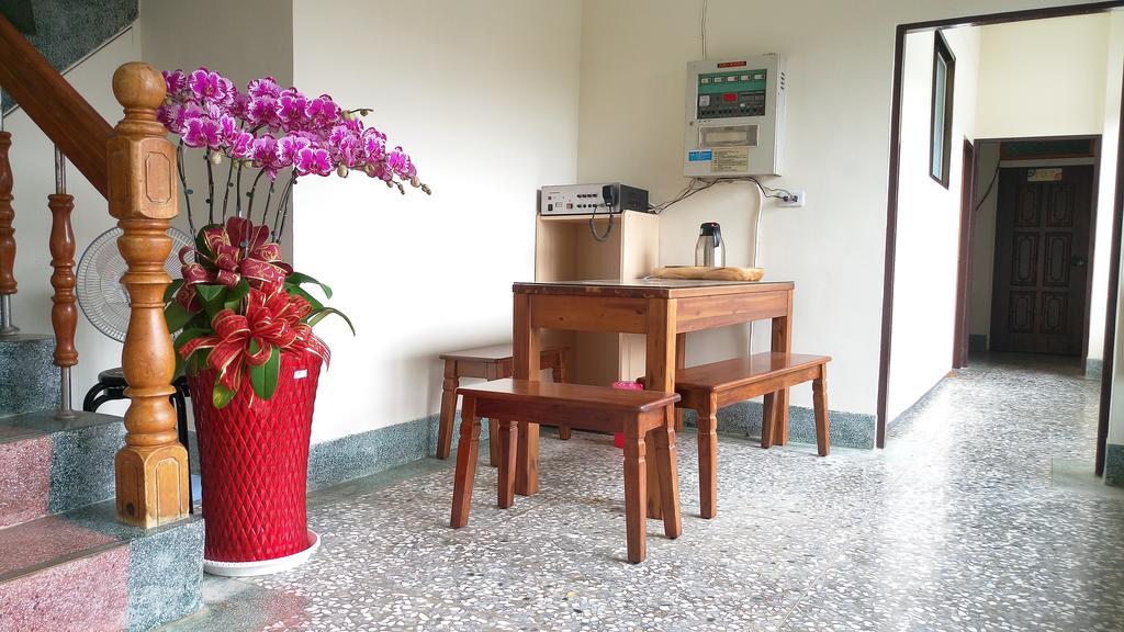 Zhongshan Hostel Fenchihu Exterior photo